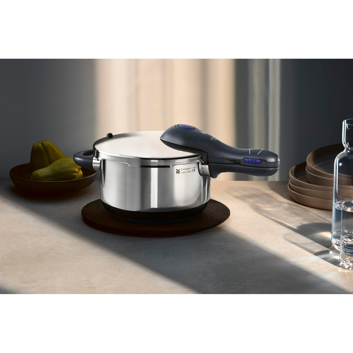 22 cm 3 Litres Stainless Steel Quick Cooker A385959